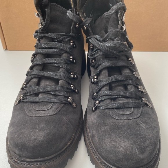 Hiking boots - Picture 4 of 6